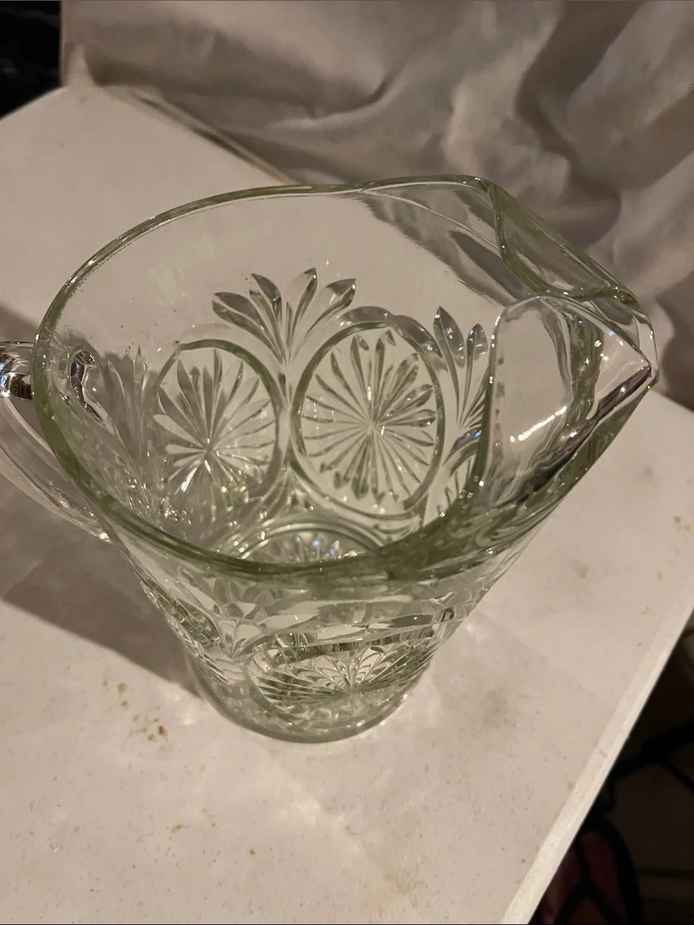 Vintage Anchor Hocking Medallion Glass Pitcher • Water Jug Ice Lip